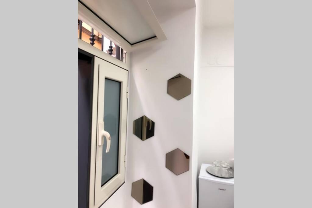 Mini-House Museo Apartment Наполи Екстериор снимка