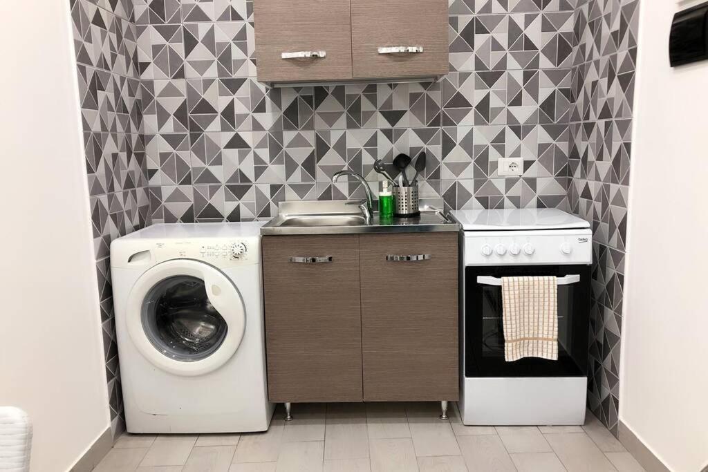 Mini-House Museo Apartment Наполи Екстериор снимка